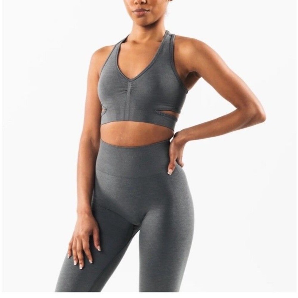 Alphalete Women’s Deep V Sports Bra Sz XS Yoga Running